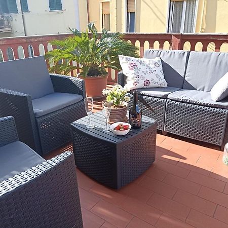 Апартаменты La Casa Di Ele, Parcheggio Privato Gratuito Специя Экстерьер фото