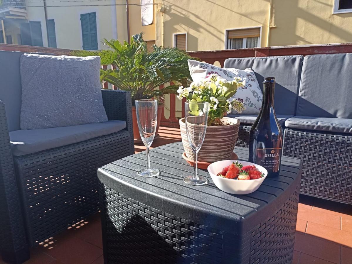 Апартаменты La Casa Di Ele, Parcheggio Privato Gratuito Специя Экстерьер фото