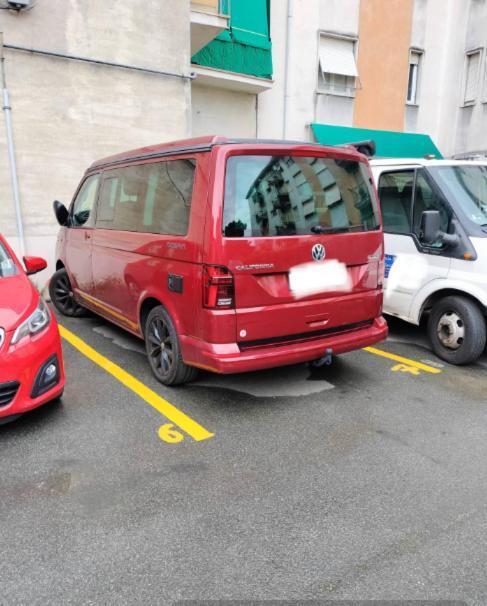 Апартаменты La Casa Di Ele, Parcheggio Privato Gratuito Специя Экстерьер фото